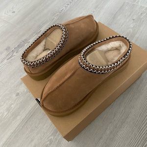 Ugg Tasman Slipper